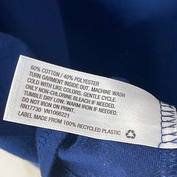 ❤️ WONDERSHOP 8 Crazy Nights Long Sleeve Tshirt Size M - Picture 5 of 5